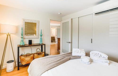 Elegant Gloucester Beach Getaway with Ocean Views! - Foto 23