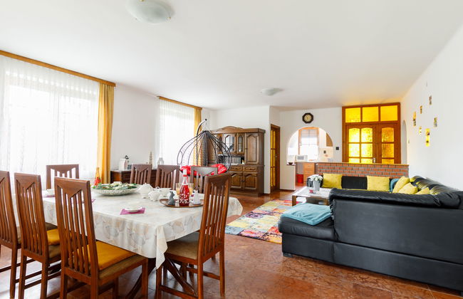 6 bedroom House in Balatonfenyves with private pool and garden - Photo 19