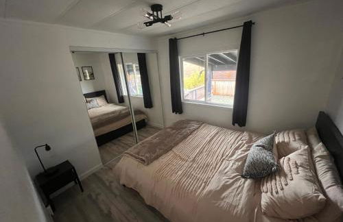 Tiki Escape w/ Amazing Mountain and Marsh Backdrop - Foto 63