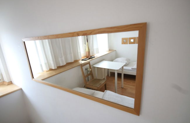 a-domo Apartments Oberhausen - Budget Apartments & Flats - short & longterm - single & grouptravel - Photo 5