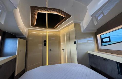 Yacht als Wohnung zu vermieten Hausboot direkt Tempelhofer Hafen - Foto 42