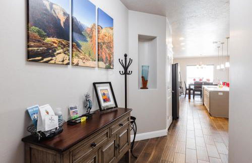 Zion Village Resort 415 Private Hot Tub, Ping Pong Table, and Community Pool access - Foto 8