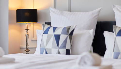 R B Apartment Hamburg Comfort am Flughafen für 1-5 Personen - ideal für Geschäftsreisende und Familien - Küche - Smart TV - Waschtrockner - kostenloser Parkplatz - Foto 2