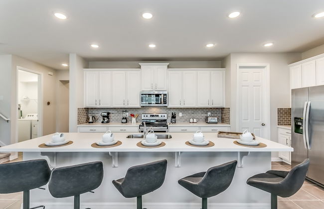 9 BD 6.5 BH With Game Room and Pool - Foto 28