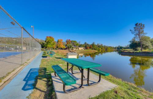 Scenic Yosemite Lakes Escape with Community Perks! - Foto 31