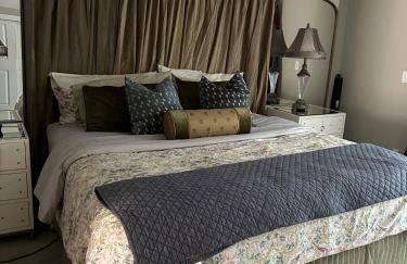 Historic Home near Stony Brook Village & Beach - Foto 3