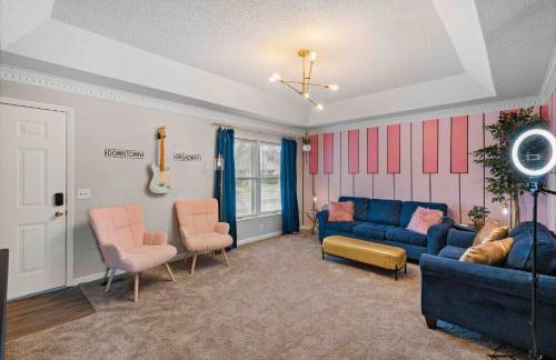 ~Spacious / Cozy / Sleeps 8+ Near MTSU and Siegel - Foto 8