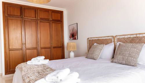 Radazul Beachfront apartment - Foto 5, towels, wardrobe