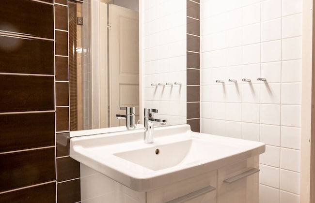 2ndhomes Center Home w Sauna & Balcony - Foto 18