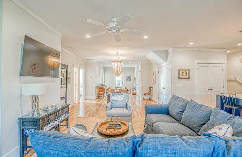 NEW LISTING Six Bedrooms - Private Dock - Steps to the Beach - Sleeps 14 - Foto 9
