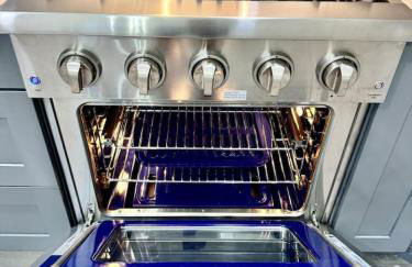 Newest Cottage Downtown. Pet Yes - Photo 47