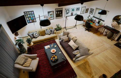 Private Luxury Open-Plan Barn Conversion - Photo 29