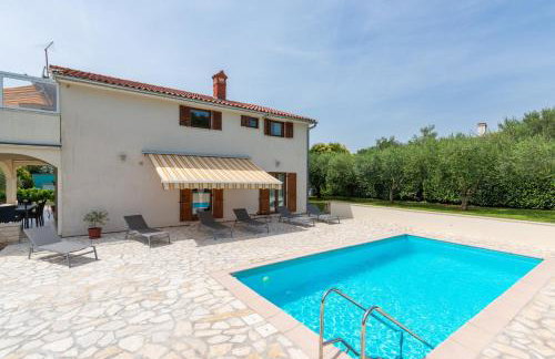 Holiday House Iris with Private Pool - Foto 6