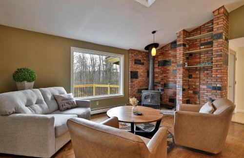 Bear Paw Cabin - 3 Living Areas, Hot Tub & Ping Pong Table - Foto 4