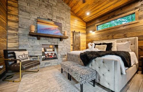 Romantic 1BR Cabin in Broken Bow HotTub, FirePit - Foto 22