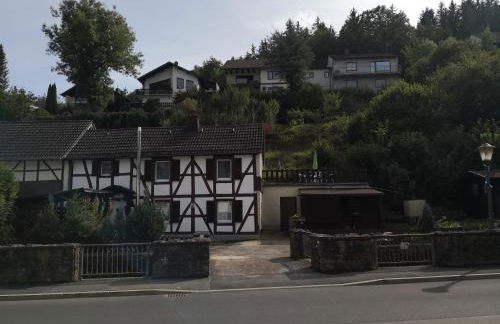 Haus am Fluss - Photo 1