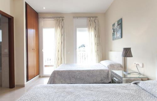 Holiday Home in Empuriabrava with Private Pool - Foto 17