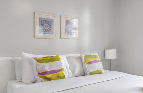 Fantastic 2BR Condo on 31st Floor Free Parking - Photo 26