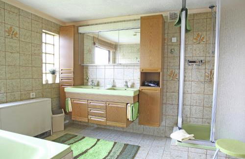 Apartment With Terrace and Pool in the Garden - Foto 26