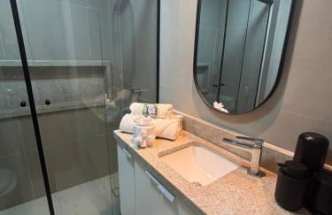 Barra Mares-apto p 4 pessoas em frente ao posto 4 Barra - Foto 24