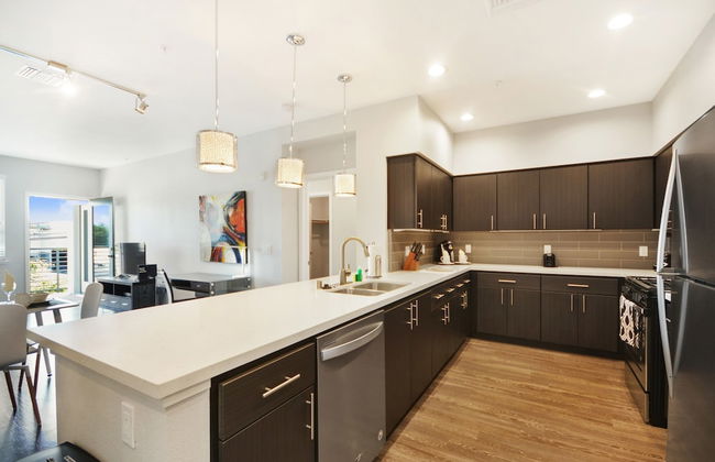 Global Luxury Suites in Menlo Park - Photo 18