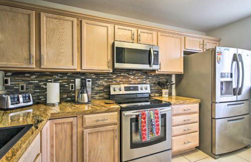 South Padre Island Condo with Pool Access and Balcony! - Photo 7