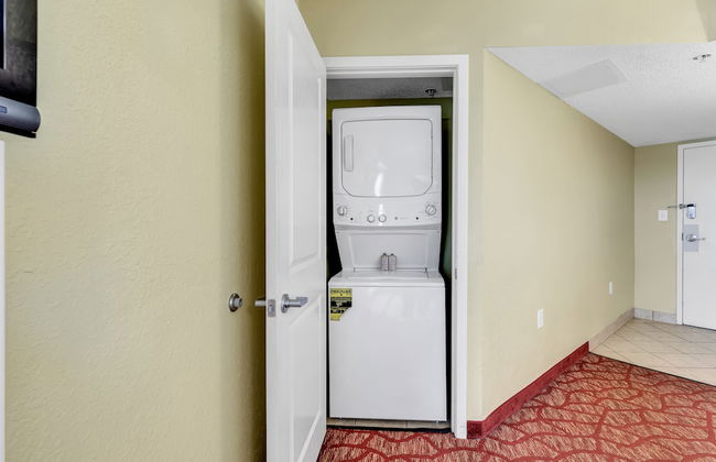 Bayview Signature Condos - Foto 13