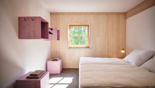 Altkreut Festenhof, Linde und Kastanie, 2 große FeWos für Gruppen bis 19 Personen ruhig und naturnah, 60 Min von München - Foto 3, storage, wardrobe