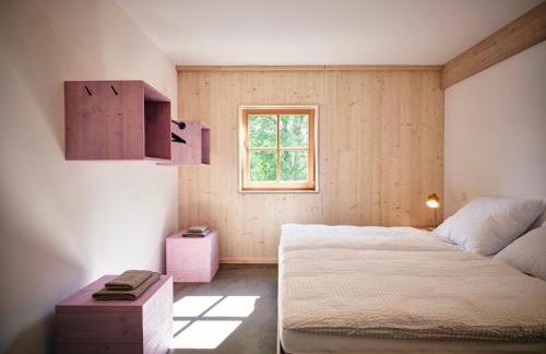 Altkreut Festenhof, Linde und Kastanie, 2 große FeWos für Gruppen bis 19 Personen ruhig und naturnah, 60 Min von München - Foto 6