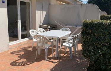 Maisonnette La Coti H5 avec piscine intérieure chauffée, accès plage à pied - Foto 2