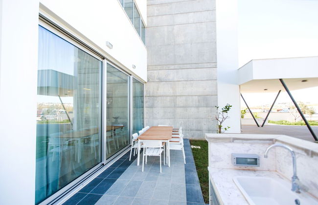 Tranquility Beachfront Villa - Photo 71