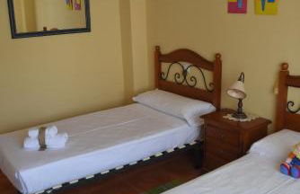 Chalet en urbanización con piscina - Foto 26