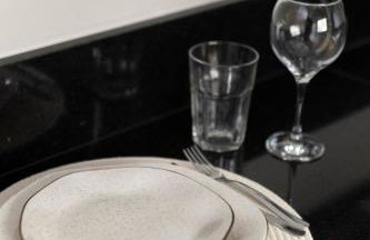 113-Studio Amplo e completo com ar condicionado prox UEL - Foto 19