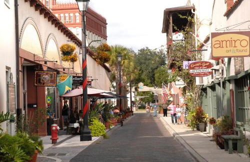 Charming Historic Downtown Apartment - Foto 21