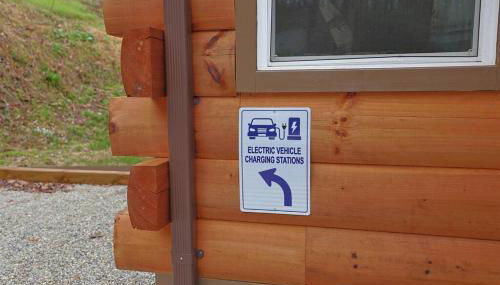 Rustic Modern Cabin with Hot Tub near rafting and Great Smokey Mountains - Foto 2