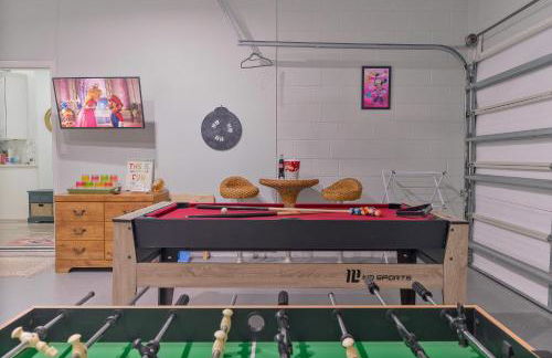 Single-Level Home w Heated Pool & 9MI to Disney - Photo 42