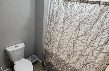 Cheerful 2 bedroom home 20 minutes from downtown - Foto 12