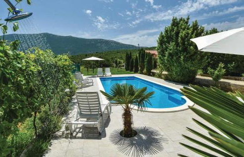 Two-Bedroom Apartment In Ostrvica - Photo 10