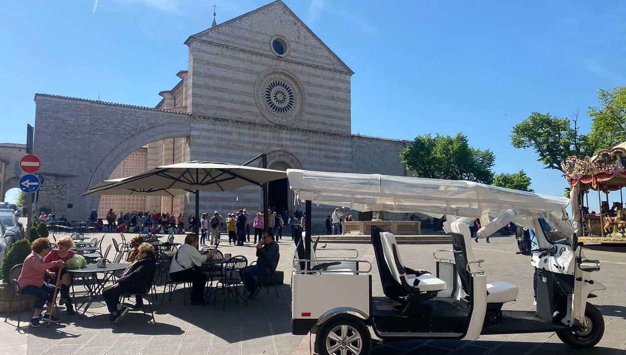 Assisi Tuk-Tuk Tour - Foto 1