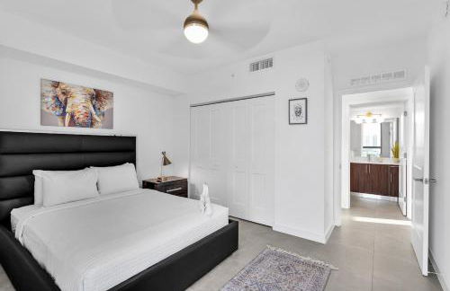 Gorgeous 3-Bed Retreat Mins from Bayside and Parking - Photo 16