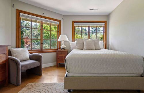 10 Acre Estate with Views Teahouse and Pickleball Court - Foto 41