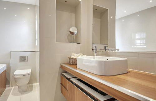 Dove House Wanstead - Stunning 4 Bedroom, 3 Bathroom House with Private Hottub & Gym - Escape London, in Lonon - Foto 32