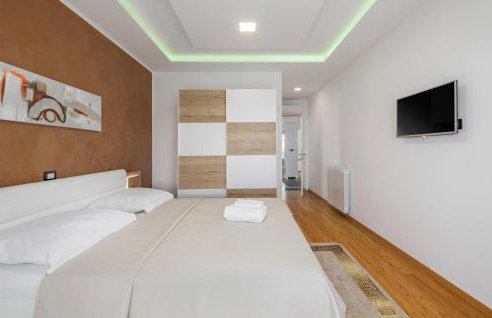 Pet Friendly Home In Porec - Photo 33