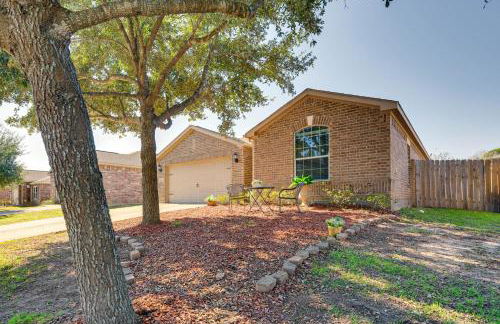 Suburban Home in Magnolia with Fenced Yard - Foto 28