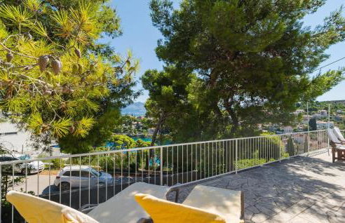 Nice Home In Splitska - Supetar - Photo 8