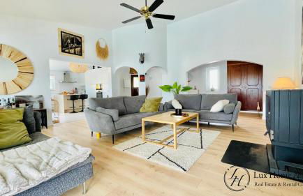 Villa Harmony - Stylish Villa - Pool & Terrace - Foto 1