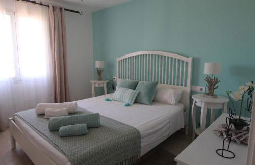 Acollidor apartament d'estil mediterrani a prop de Cala en Brut - Foto 1