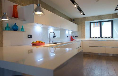 Annecy LakeLodge Lakeside Modern 7 bedroom Retreat - Foto 9