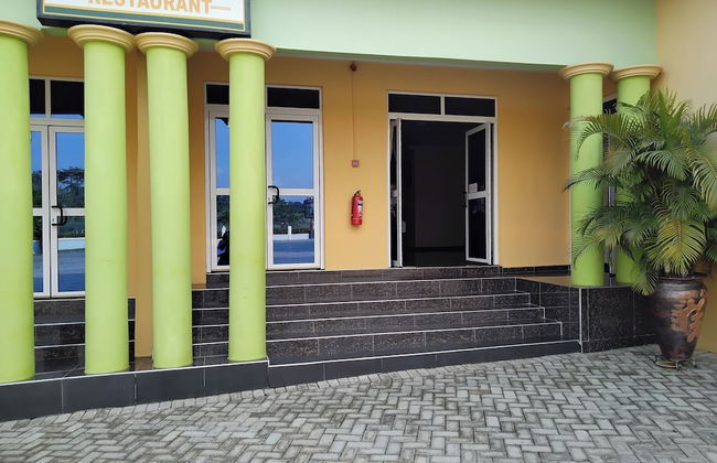 Renajoe Exclusive Centre - Photo 35