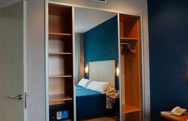 Apartamentos Vértice Sevilla Aljarafe - Photo 11